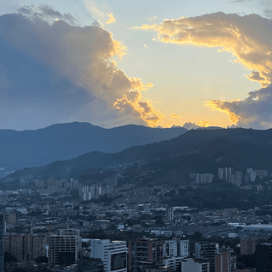 Travel Diary 1: Medellín