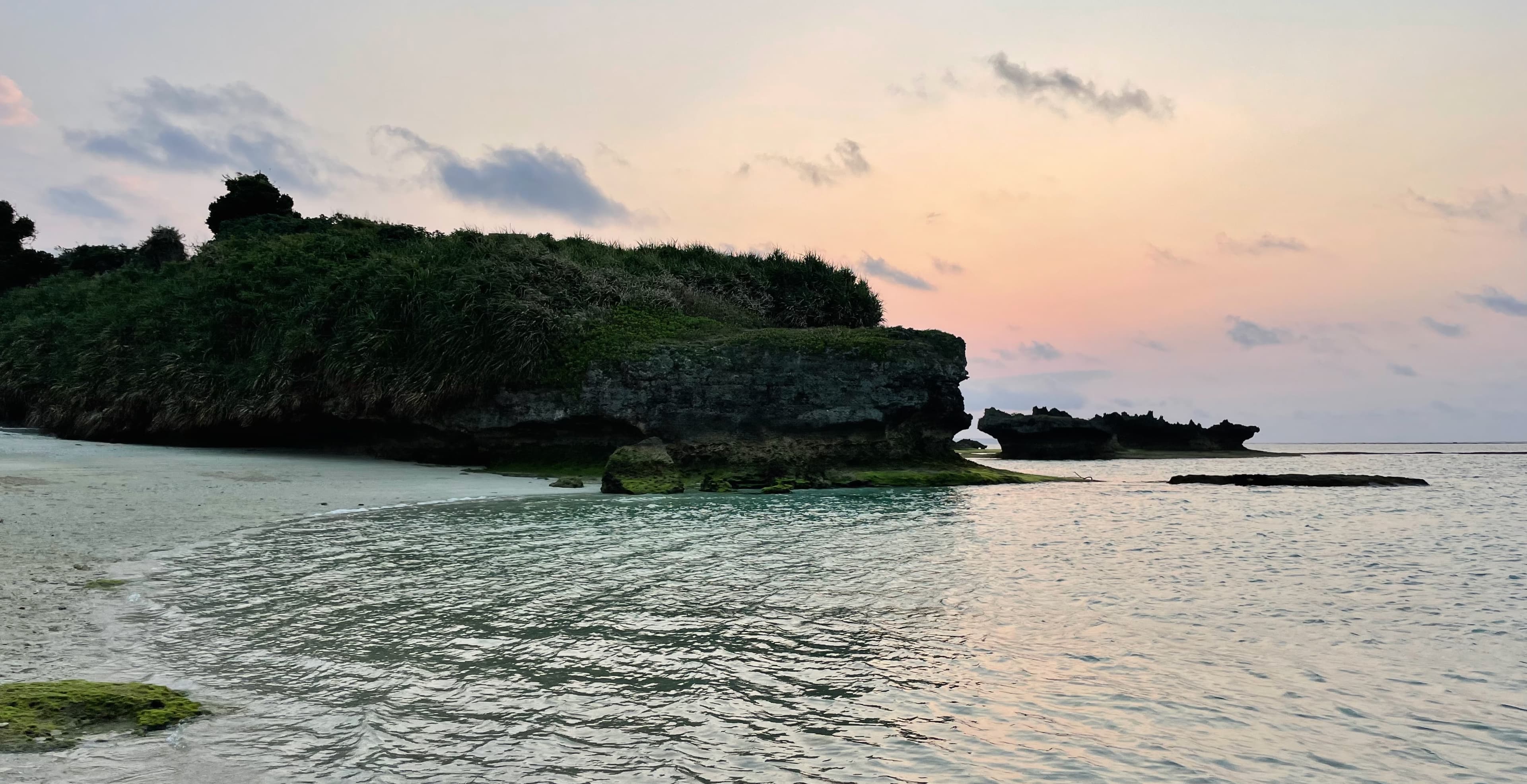 beach in okinawa